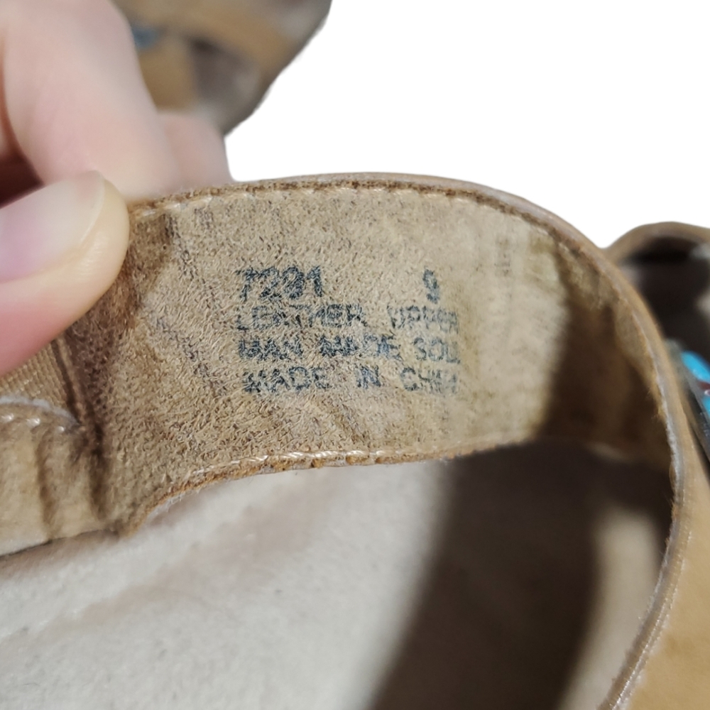 Minnetonka Sandals - Picture 5 of 7